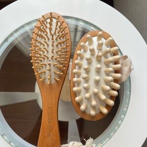 🆕Monat Hair Brush and Scalp Massager Set